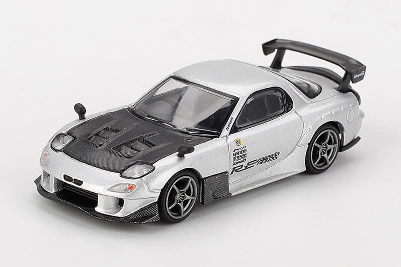 マツダ RX-7 RE雨宮 シルバーメタリック（左ハンドル）