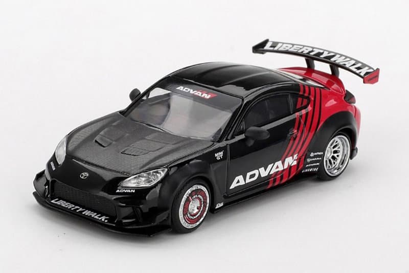 Toyota GR86 LB Nation Advan（右ハンドル）