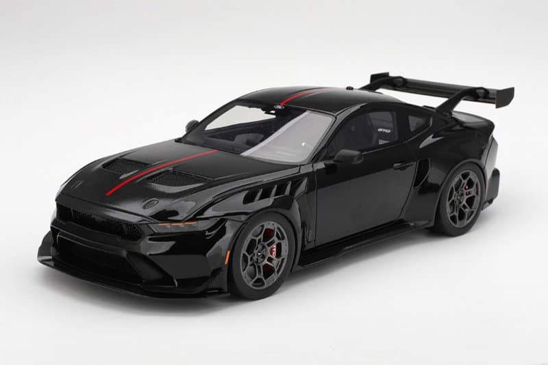 フォード マスタング GTD シャドウブラック