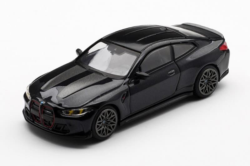 BMW M4 CS ブラックサファイア（右ハンドル）