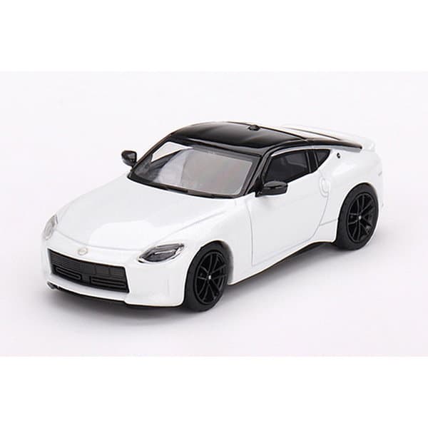 1/64 Nissan フェアレディ Z 2023 エベレストホワイト（右ハンドル）