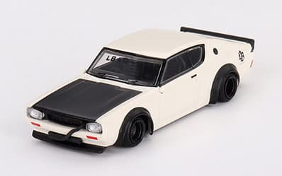 Nissan スカイライン ケンメリ リバティーウォーク （ホワイト） 右ハンドル