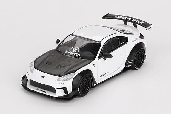Toyota GR86 LB★Nation ホワイト（左ハンドル）