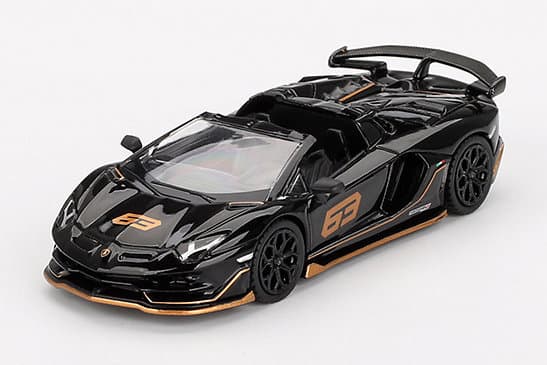 ランボルギーニ アヴェンタドール SVJ 63 ロードスター Nero Aldebaran ブラック 左ハンドル