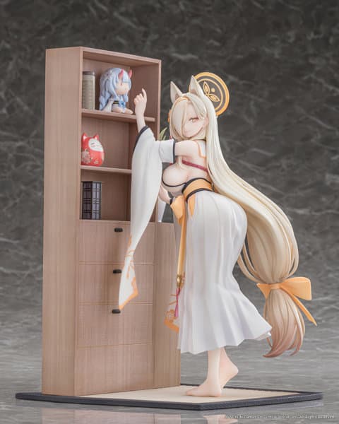 ブルーアーカイブ-Blue Archive- カホ メモリアルロビーVer. 1/7 完成品フィギュア