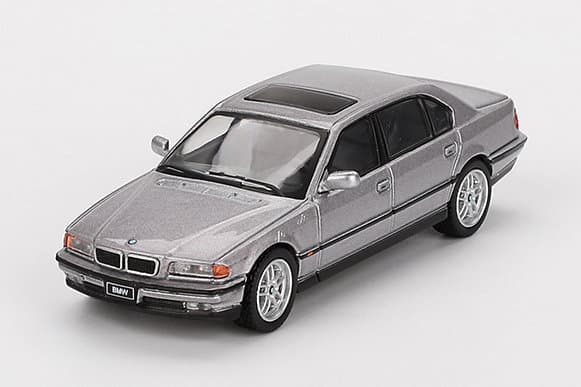 BMW 750IL アスペン シルバーメタリック 左ハンドル